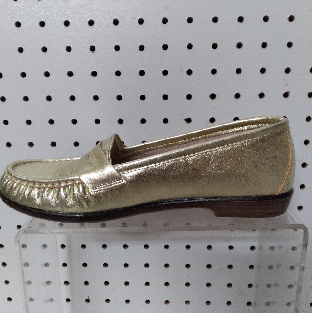 SAS Women's Comfort Loafers Leather Shoes Gold Flat Made In USA ๐บ๐ธ Sz 8 - Picture 4 of 15